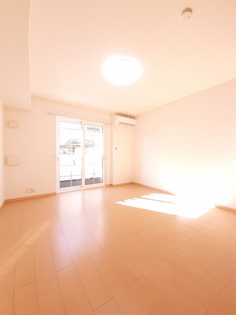 ジュネス　つばき リビング