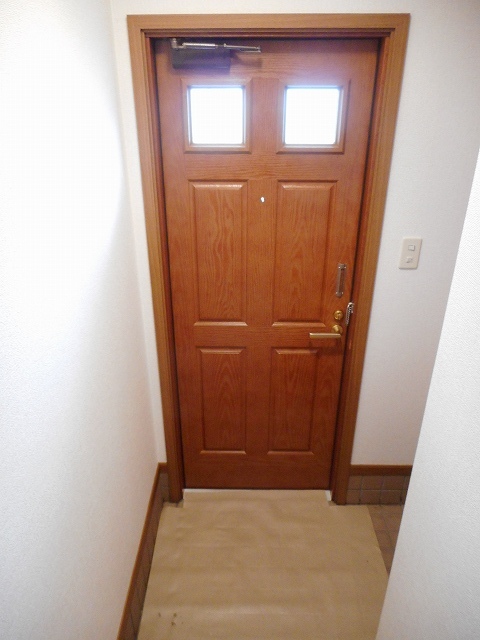 ビッグ・イースト上泉 玄関