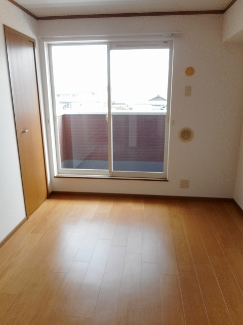 ビッグ・イースト上泉 リビング