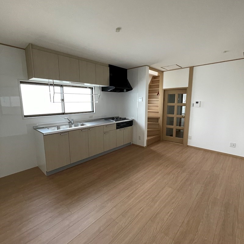 余戸西國西貸家 リビング