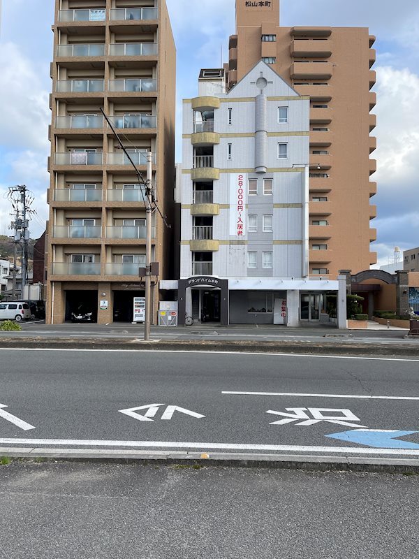 グランドハイム本町 外観