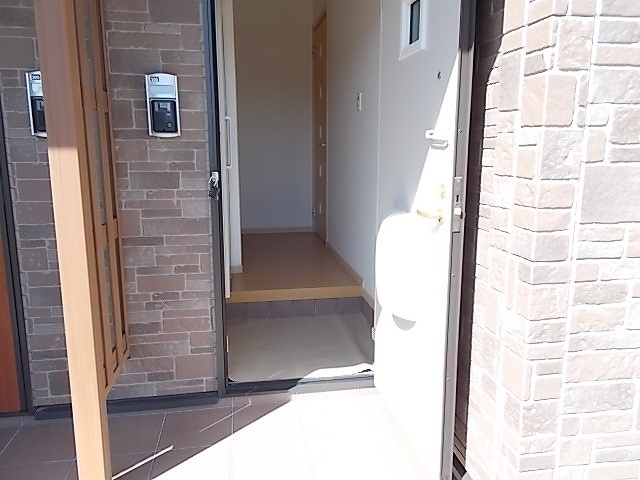 ピ－スフル　ライフ 玄関