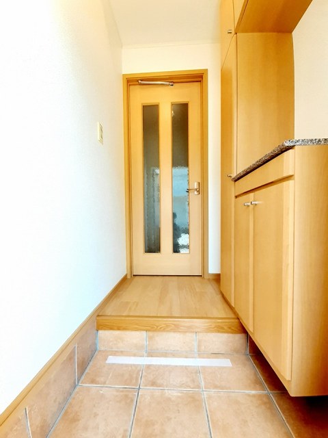 シアル・オーブＭ　Ａ 玄関