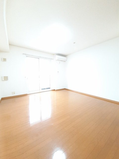 メゾン　ド　ロベリア リビング