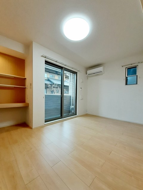 レジデンス鳥生４ リビング