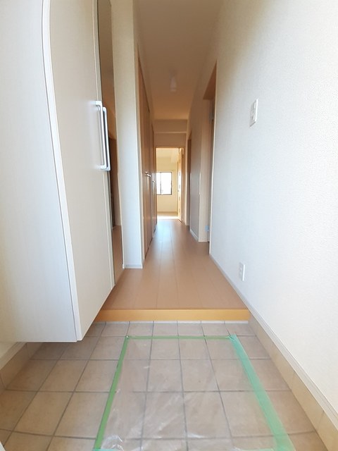 ルピナスⅤ 玄関