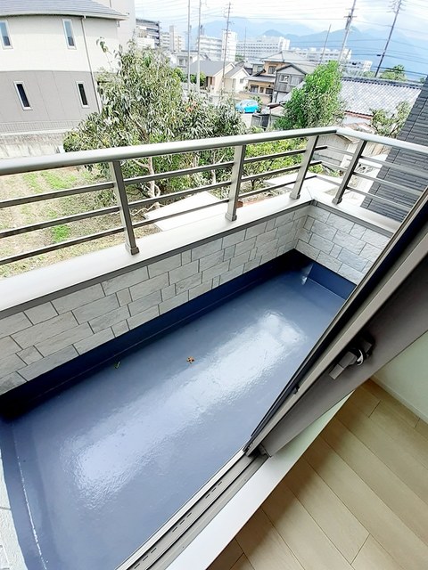 ヴァン・シュシュ ベランダ