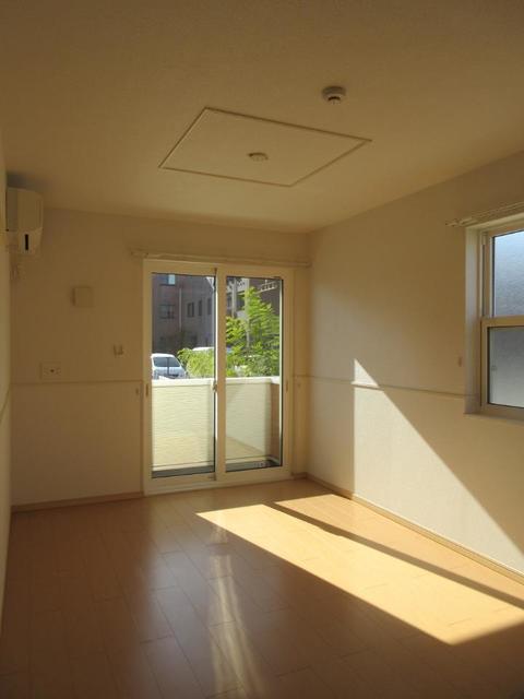 フェリシア・グレイス リビング