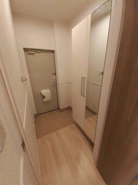 マ・メゾン三島　Ⅳ 玄関