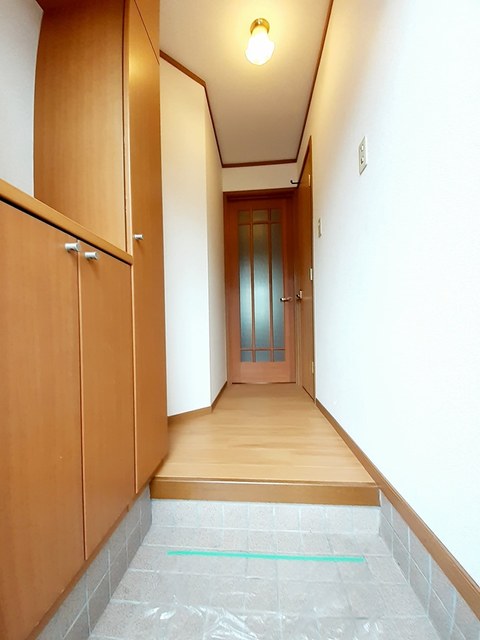 ロータス・高田Ｃ 玄関