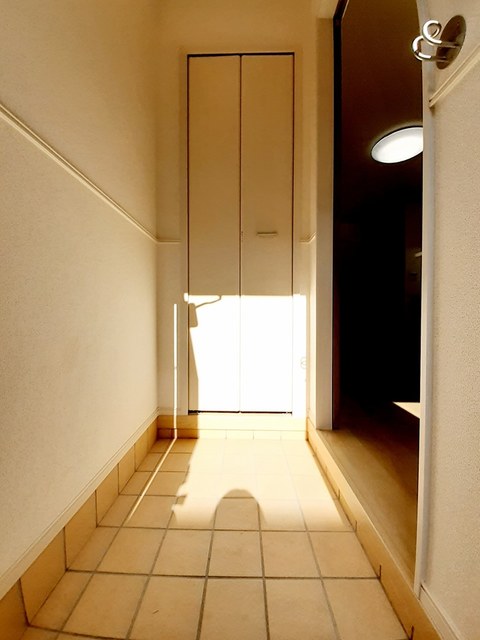 ヴィラ空港通 玄関