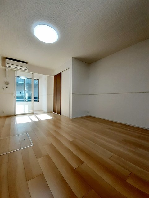 ヴィラ空港通 リビング