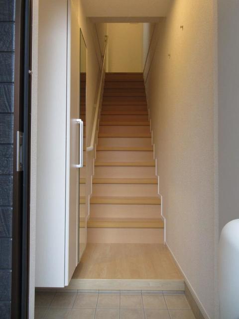 サクラメント・スクエア　Ｂ 玄関