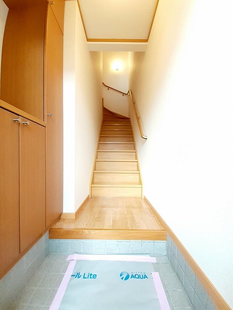 アヴニールＫ　Ａ 玄関