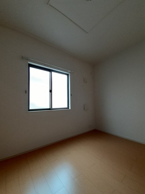 アルバ　Ⅱ ベッドルーム