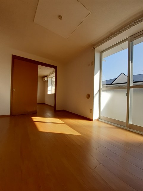 シャルマン牛渕Ａ リビング