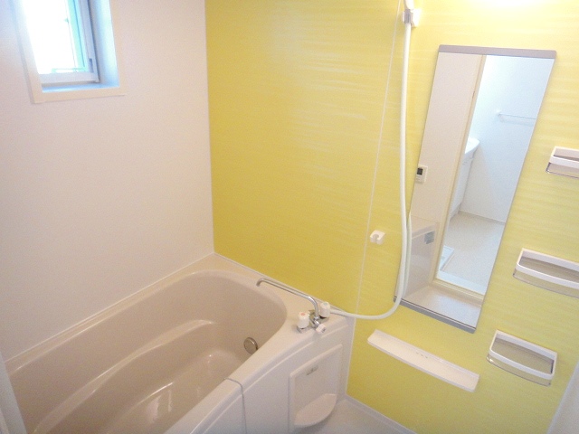 ウージーⅡ 風呂画像