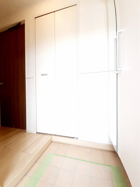 フローレンス壱番館 玄関