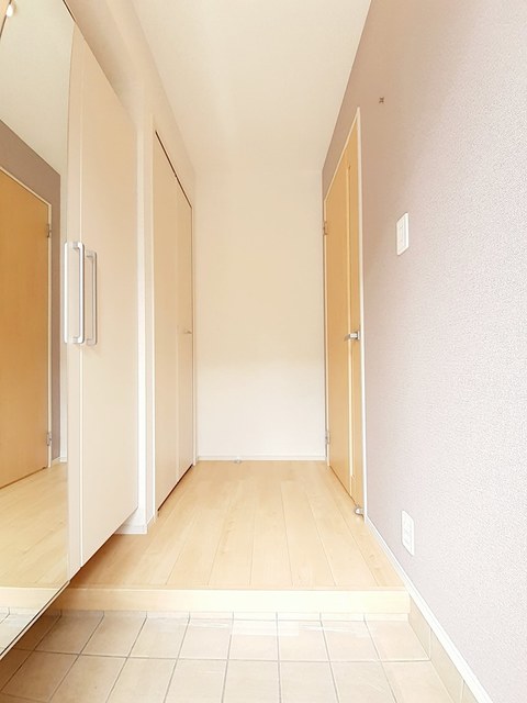 シャトードゥレーヴ　Ⅱ 玄関