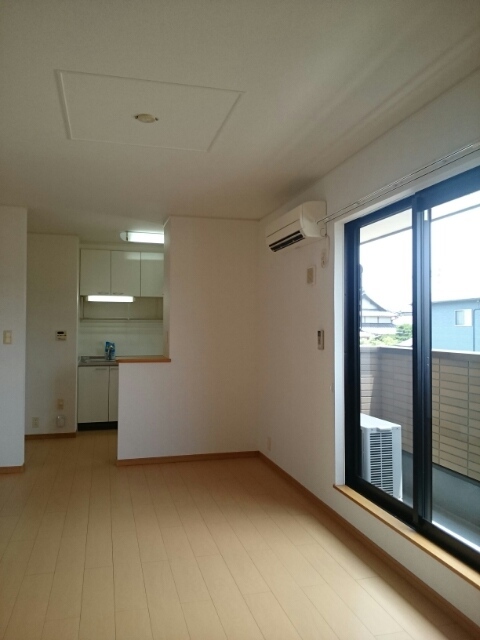 カーム・リリー リビング