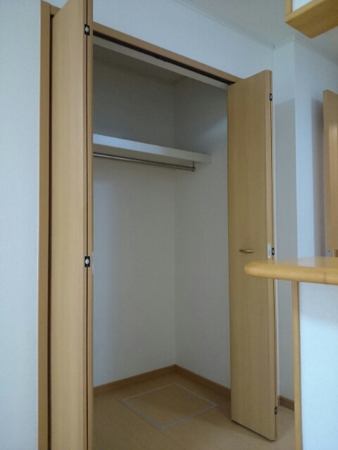 ラ　ポルト　ドゥ　ドゥマン　Ⅲ その他3