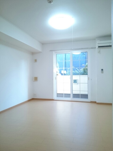 ラ　ポルト　ドゥ　ドゥマン　Ⅲ リビング