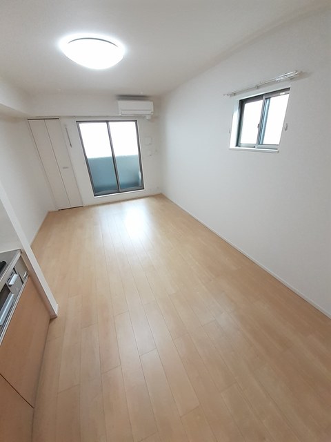 サンリット四国中央　Ａ リビング