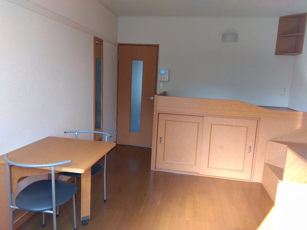 レオパレスラクティ ベッドルーム