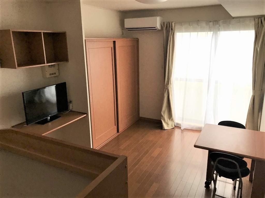 レオパレスコスモ リビング