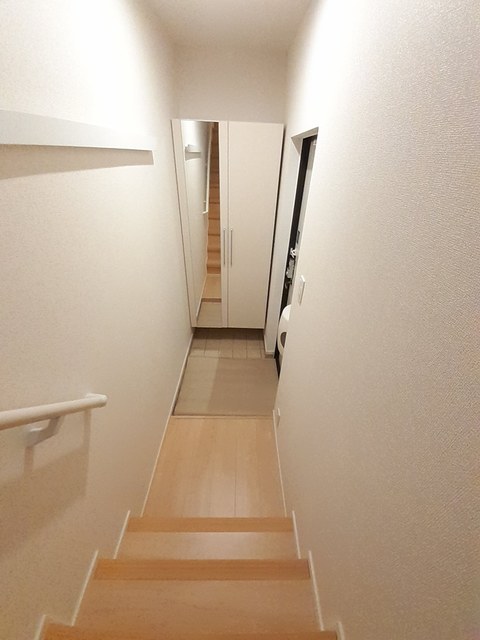 ミニョン　ノンブリル川之江Ｂ 玄関