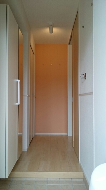 クリスタル・Ｌｏｃｋ 玄関