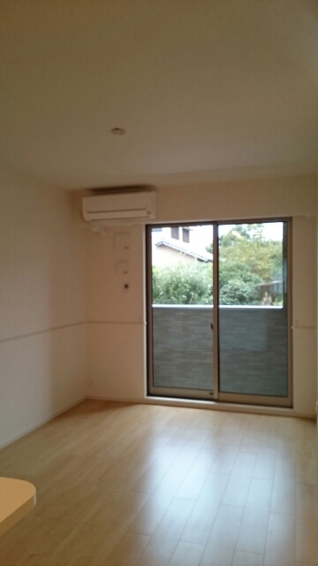 クリスタル・Ｌｏｃｋ リビング