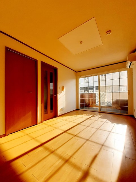 クレストールナナＢ リビング