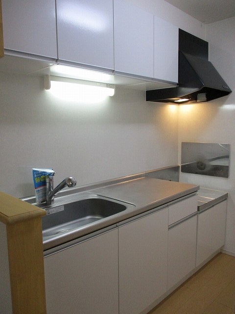 ア　ピアチェーレ　Ⅱ キッチン