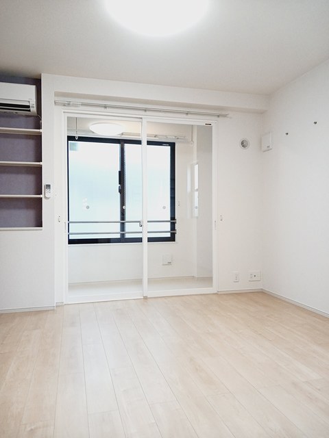 オ・ブーシュ道後Ⅱ リビング