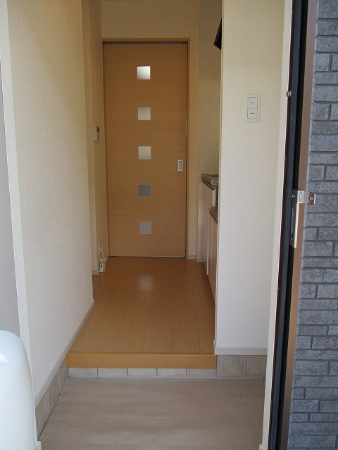 ノーヴァ　ミトモⅡ 玄関