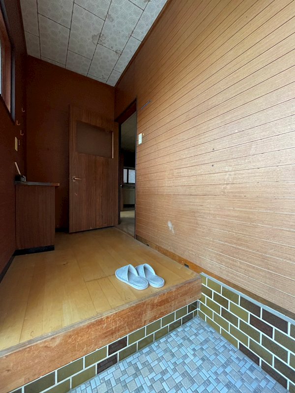 垣生6丁目1-3貸家 玄関