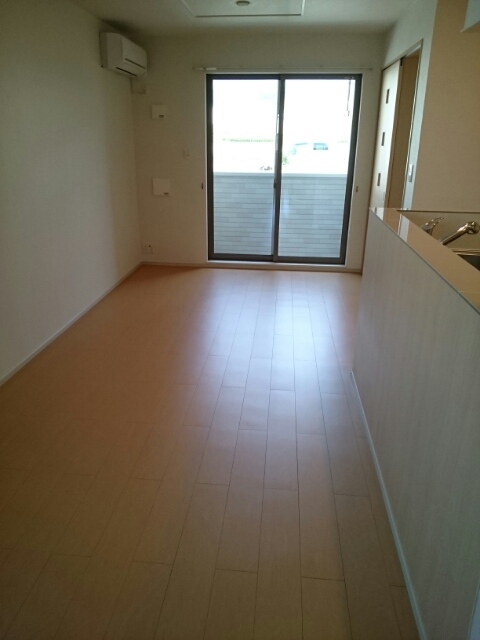 エアリー　カーサＡ リビング