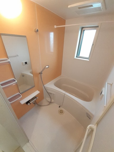 ミドル・クレメント 風呂画像