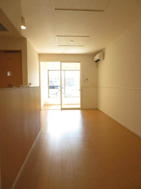 サンシャイン砂子 リビング