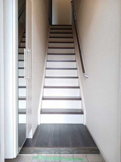 ステラ　ルーチェ 玄関