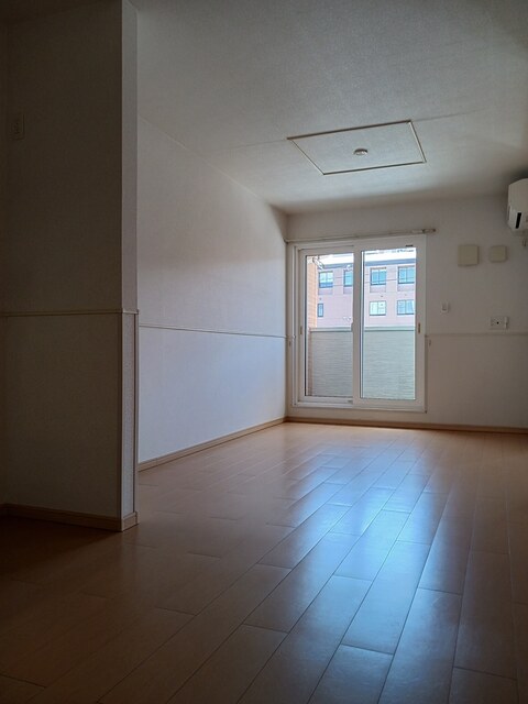 フェリシア・グレイス リビング