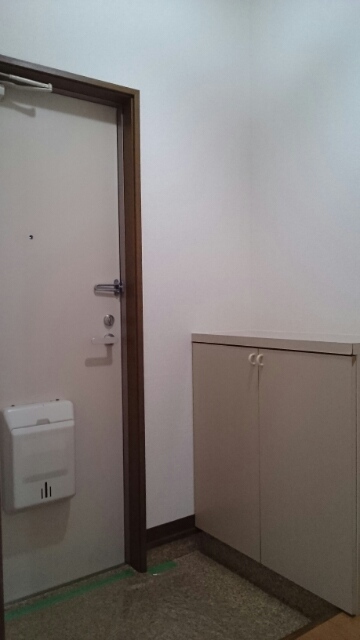 クレストール森松Ⅱ 玄関