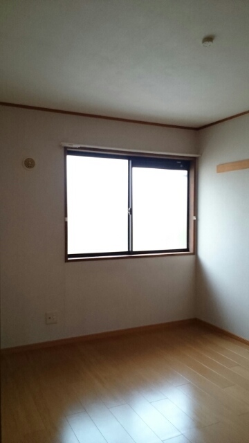 クレストール森松Ⅱ ベッドルーム