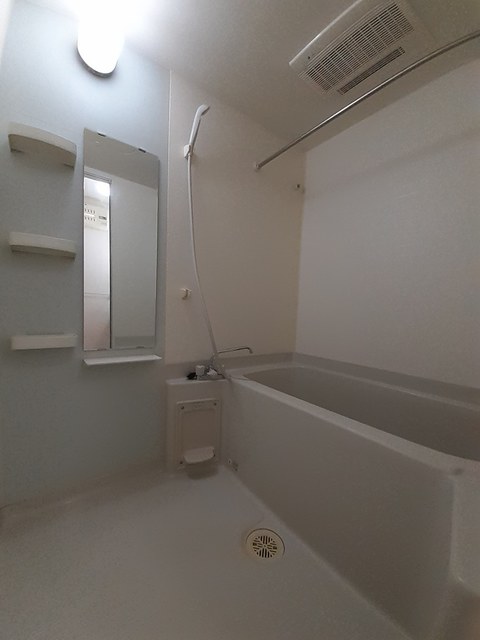 ポム・ド・テール 風呂画像