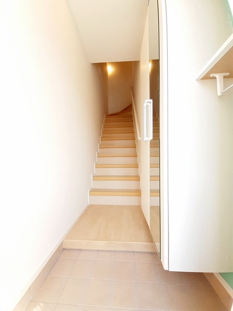 ルミナス今治　Ⅰ 玄関