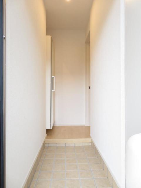 グランディール枝堀Ａ 玄関