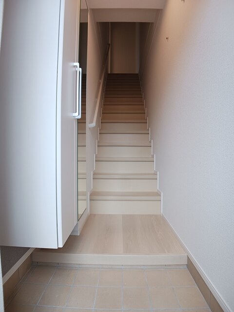 ディーア・レオラ 玄関