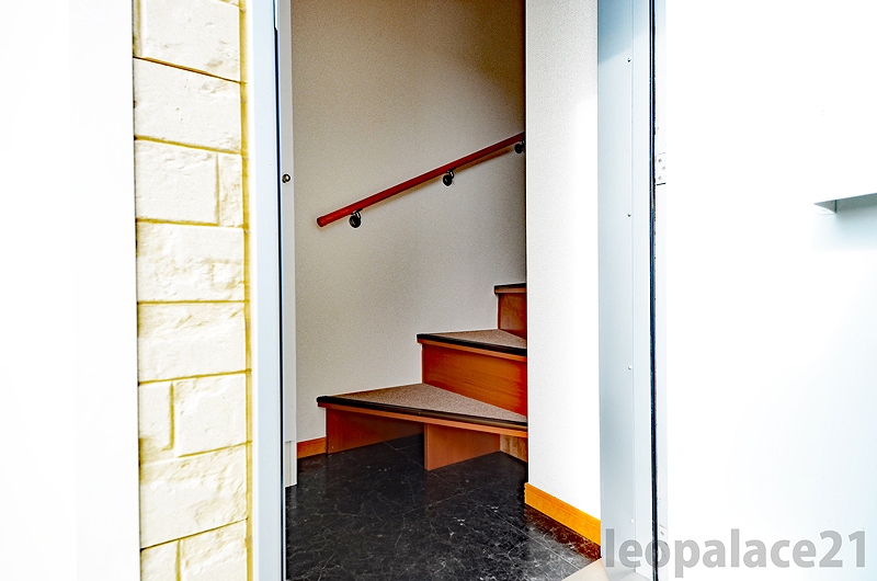 レオパレスＭｅｌｏｄｙ 玄関