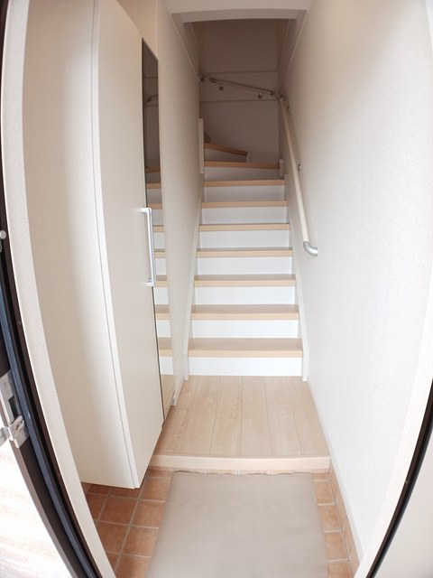 ＲＥＶＥ馬木　Ａ 玄関